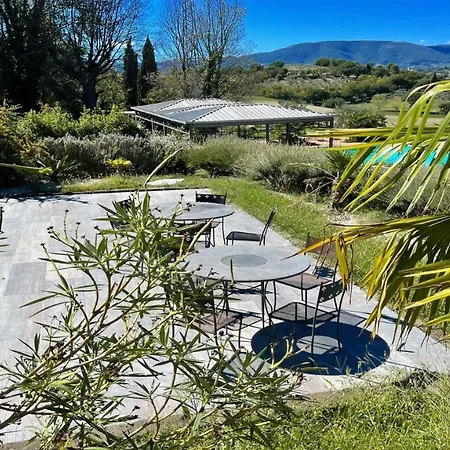 Daire 2 Traditional Farmhouses Contain 6 Two Bedroom Apts - Amazing Views All Around Colle Umberto (Umbria)