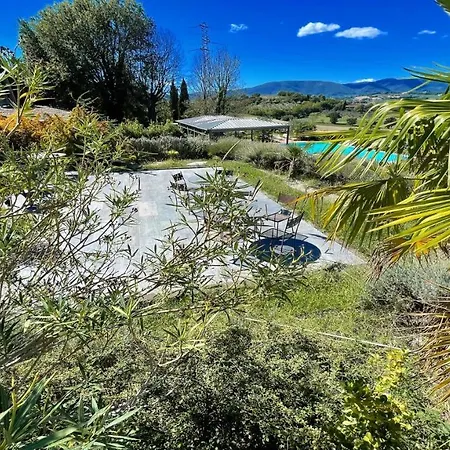 Daire 2 Traditional Farmhouses Contain 6 Two Bedroom Apts - Amazing Views All Around *