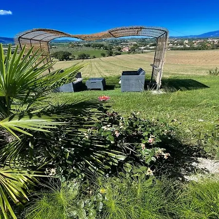 2 Traditional Farmhouses Contain 6 Two Bedroom Apts - Amazing Views All Around Daire *