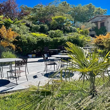 2 Traditional Farmhouses Contain 6 Two Bedroom Apts - Amazing Views All Around Colle Umberto (Umbria)