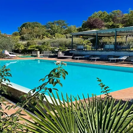 Daire 2 Traditional Farmhouses Contain 6 Two Bedroom Apts - Amazing Views All Around